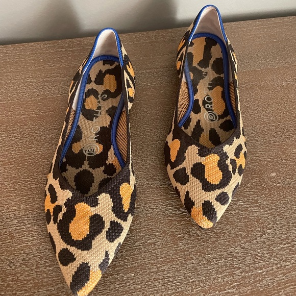 Rothy’s Big Cat Point Flats size 8 - Picture 5 of 9